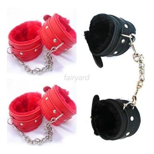 Esposas Poliacas De Metal Con Peluche Bondage